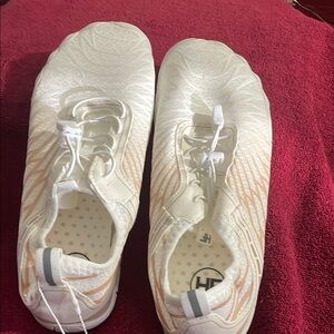 Women's Cream Sneakers